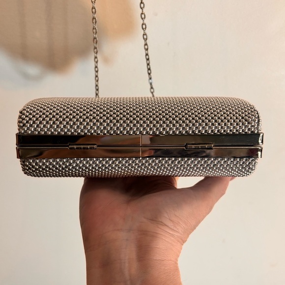 JESSICA MCCLINTOCK Silver Metallic Clutch Crossbody Bag Studded Look - Picture 11 of 15